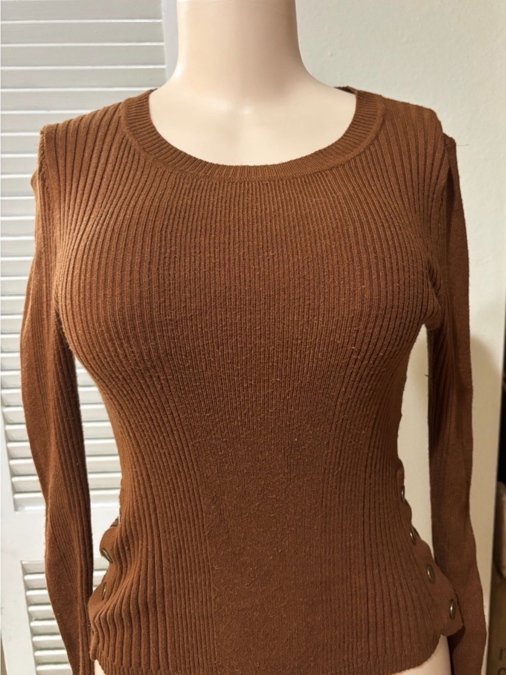 Hooked Up by IOT Chocolate Brown Ribbed Knit Top